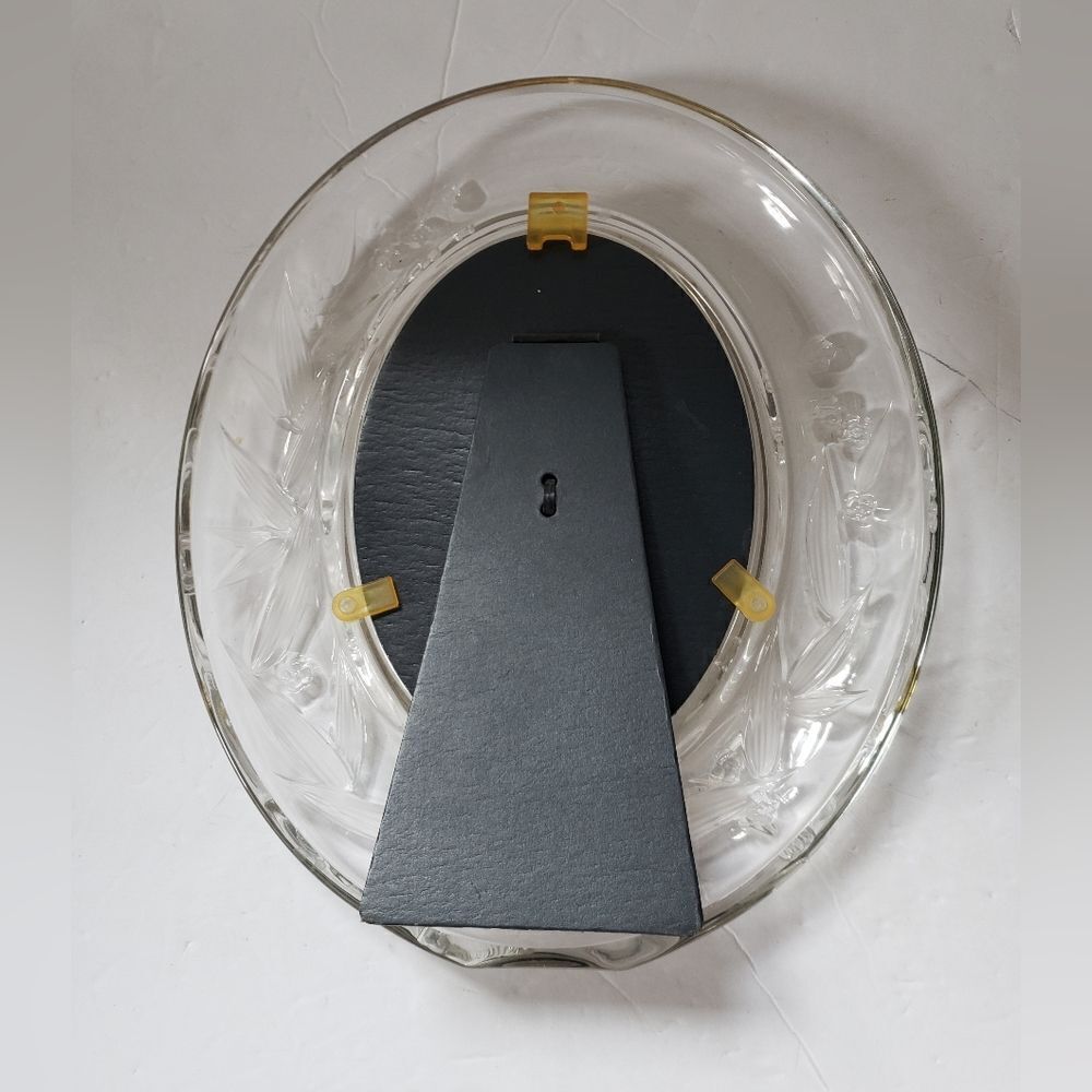 Oval Picture Frame  - Picture 4 of 7